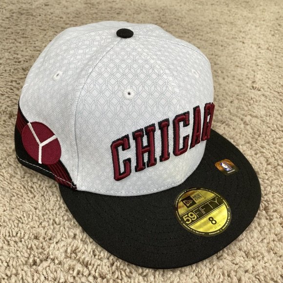 Chicago‎ Bulls New Era 59Fifty Hat 2022/23 City Edition 8 Fitted Gray Cap NWT - Picture 1 of 7